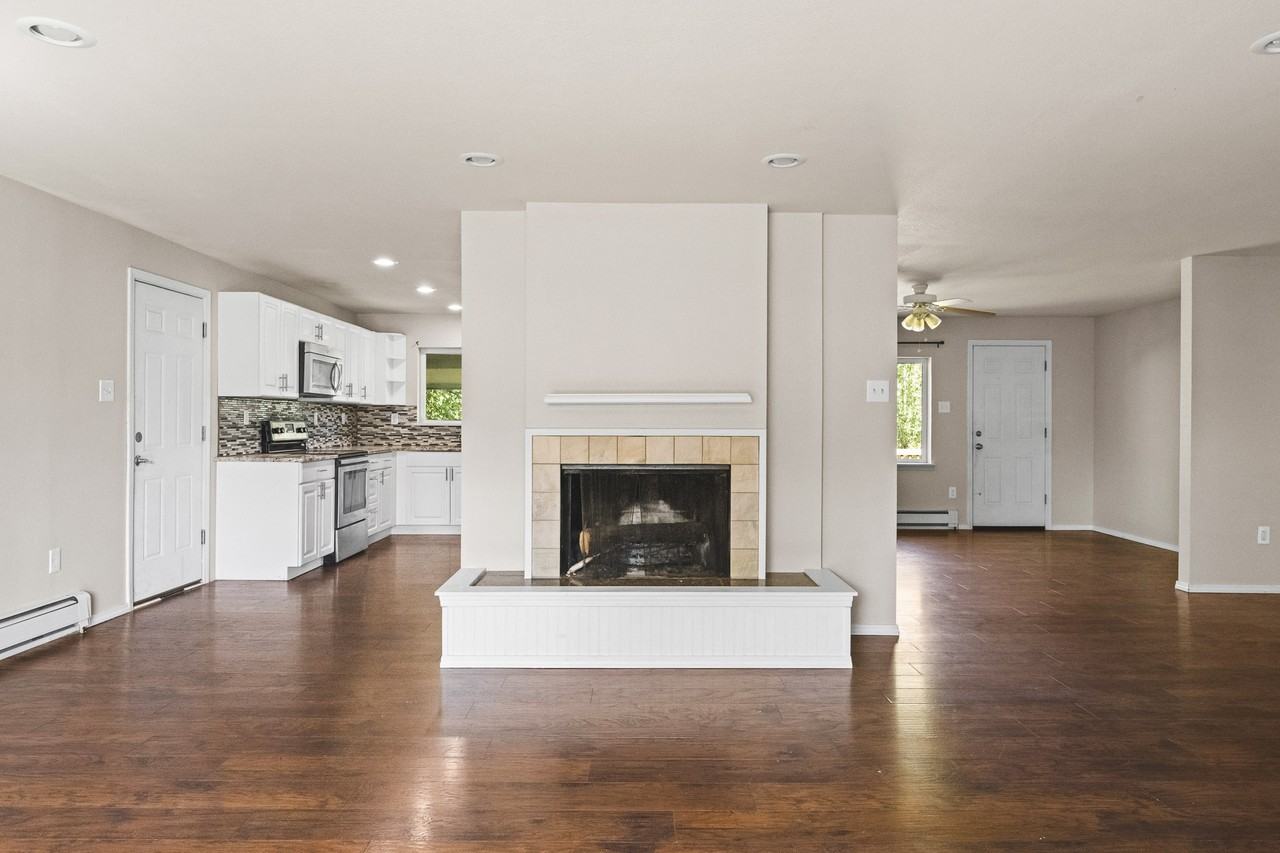 1110 22nd Ave #A - Photo 2 of 19