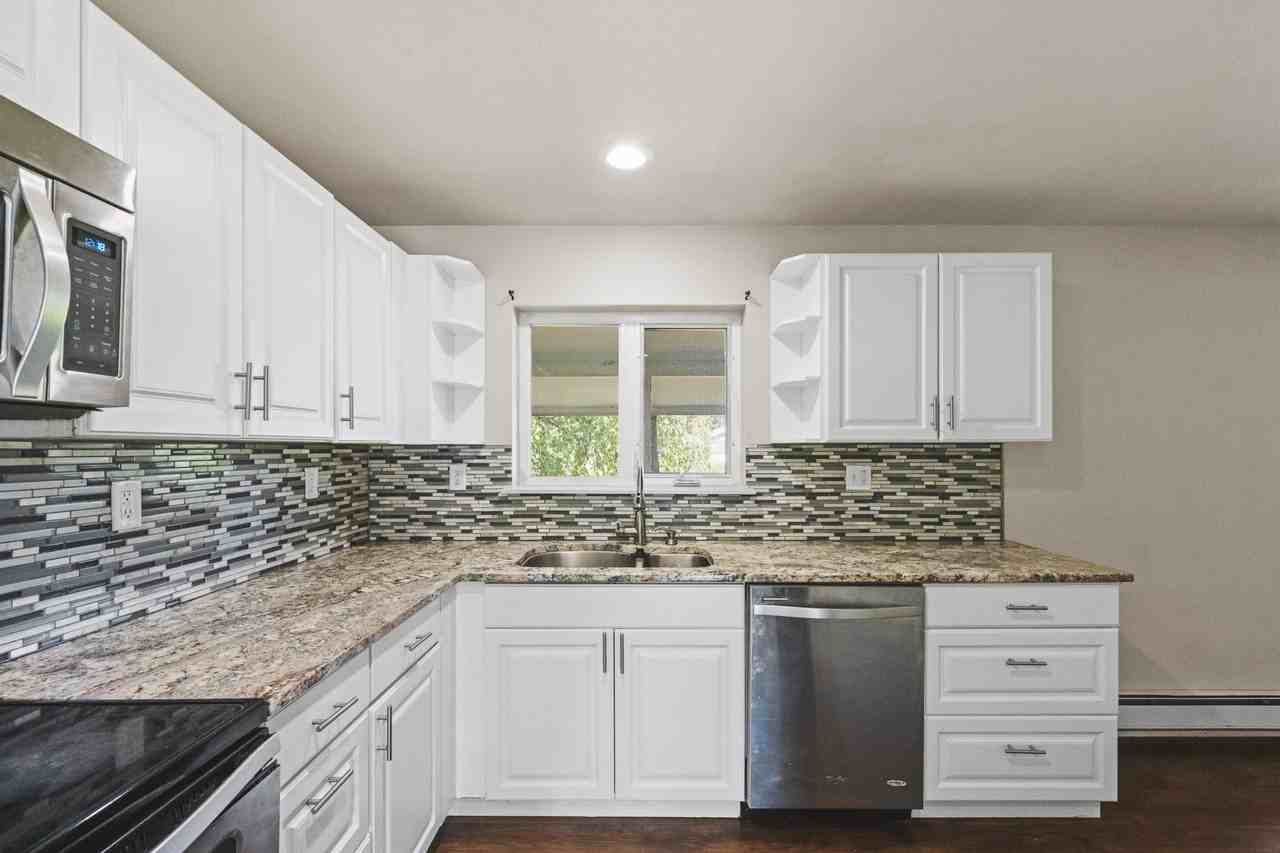 1110 22nd Ave #A - Photo 5 of 19