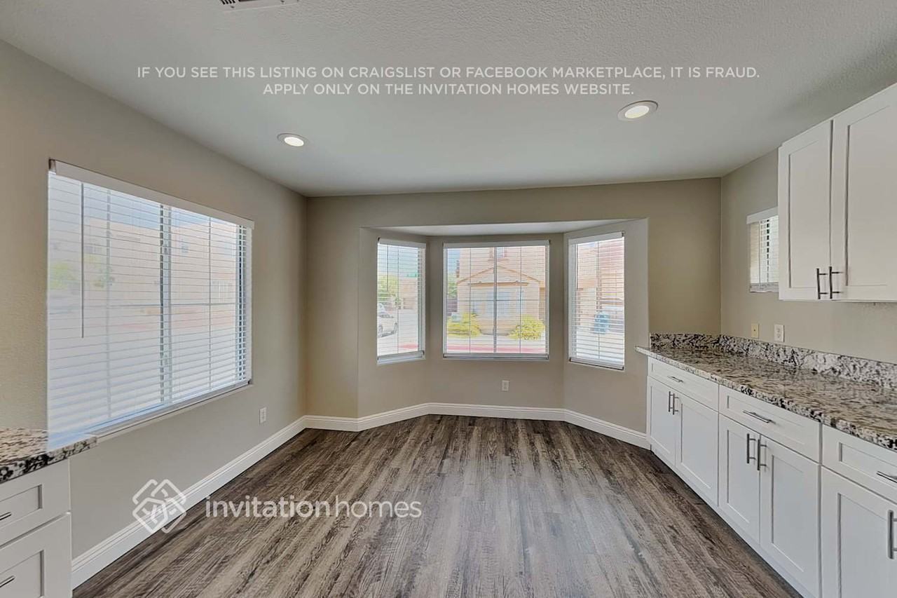 10437 Wild Bill Ct - Photo 5 of 16