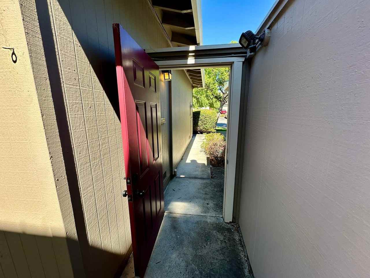 454 Poppy Pl - Photo 2 of 14