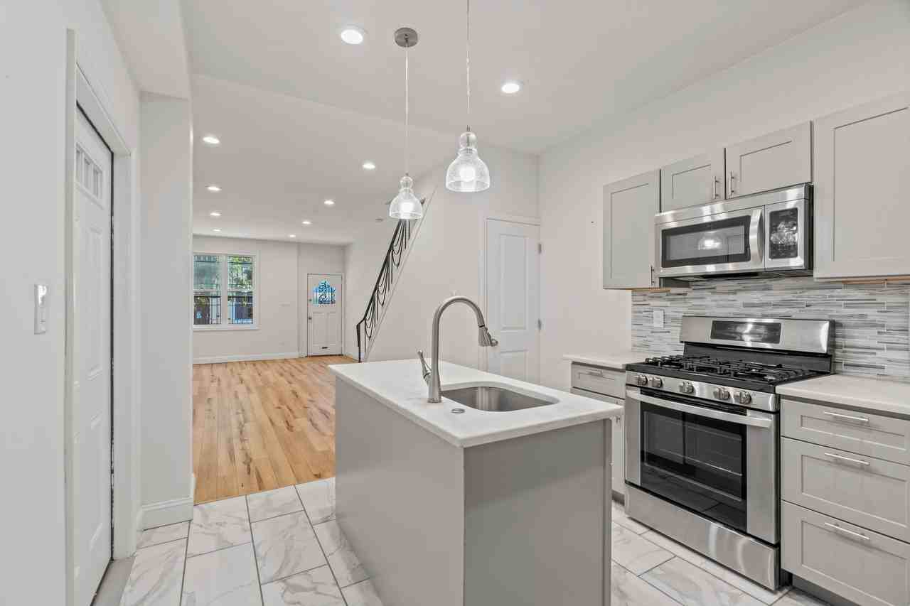 1630 Edgley Street - Photo 3 of 28