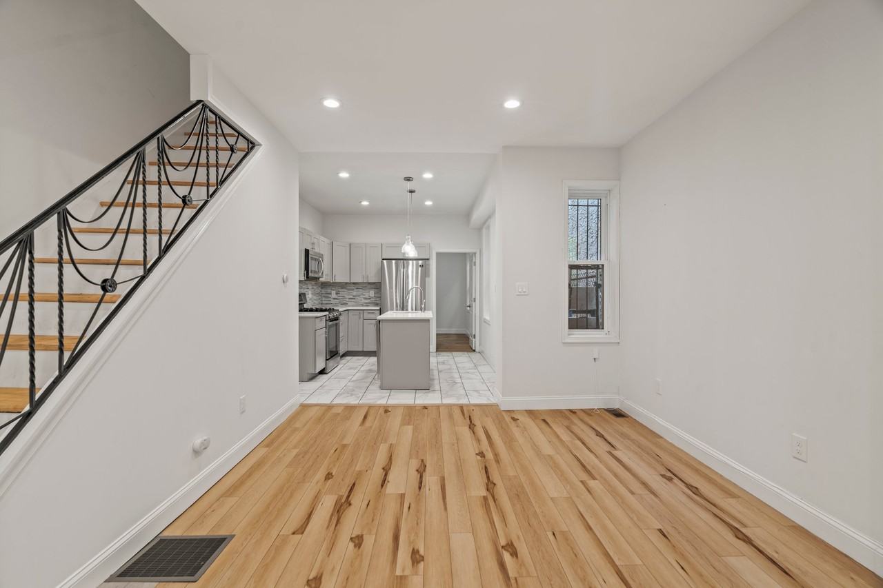 1630 Edgley Street - Photo 4 of 28