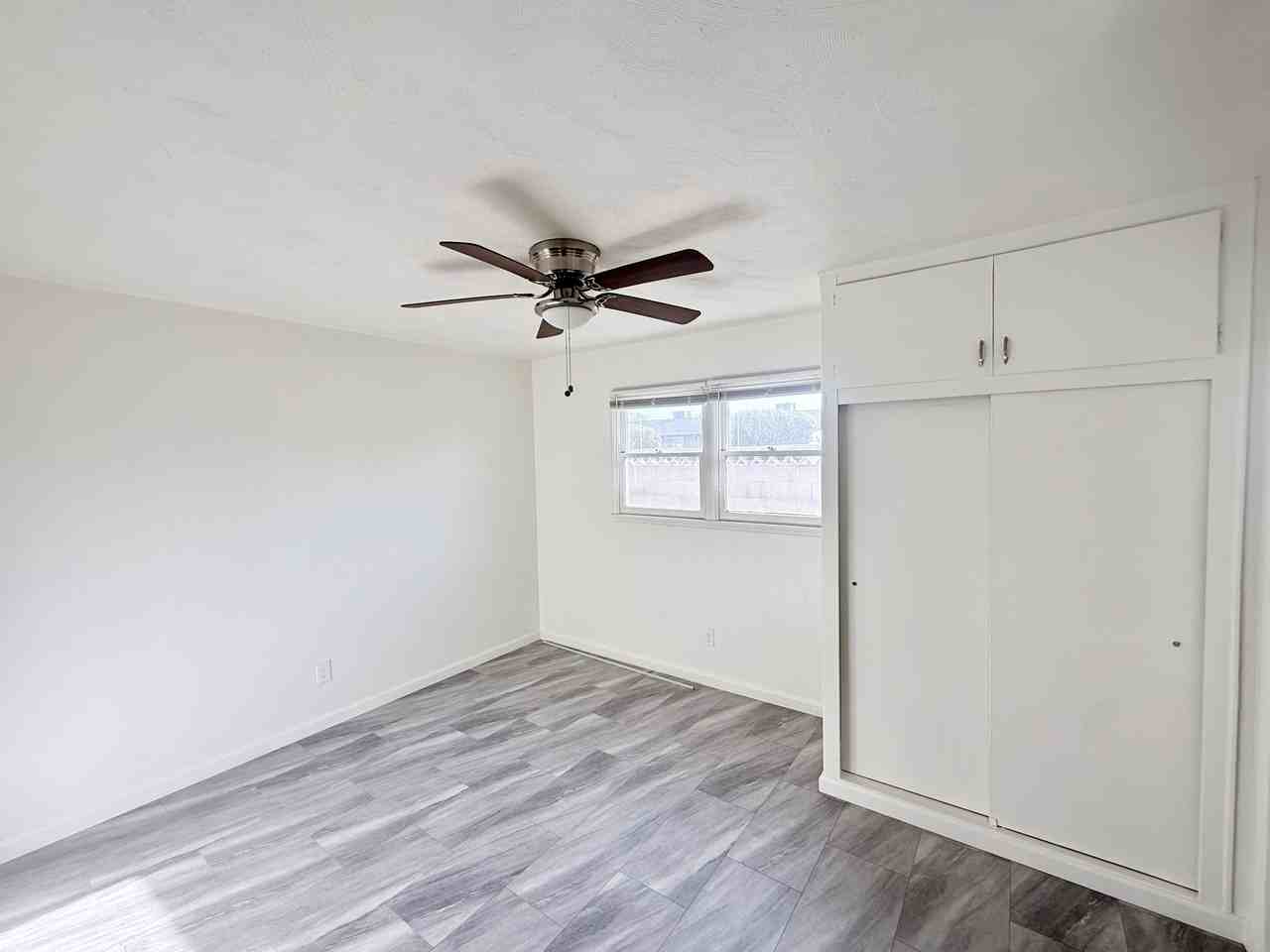 24452 Myers Ave - Photo 5 of 13