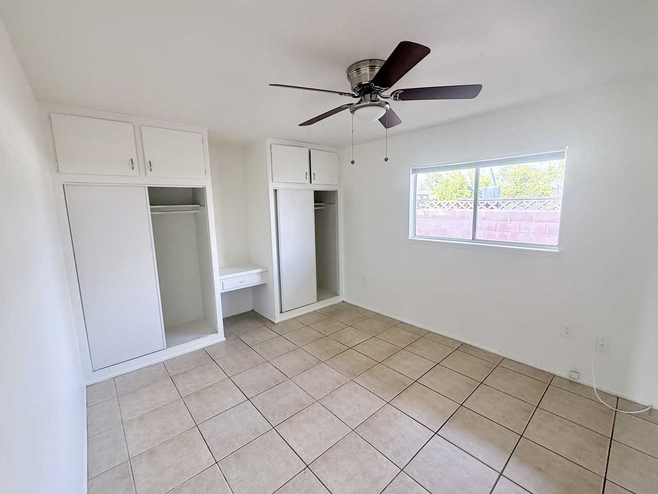 24458 Myers Ave - Photo 5 of 11