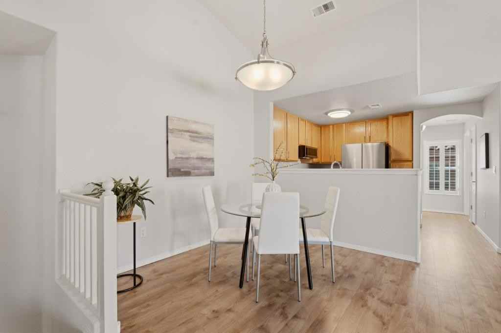5239 Molokai Ave Ne - Photo 4 of 22