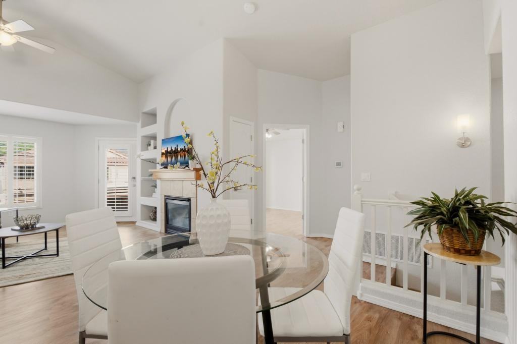 5239 Molokai Ave Ne - Photo 5 of 22