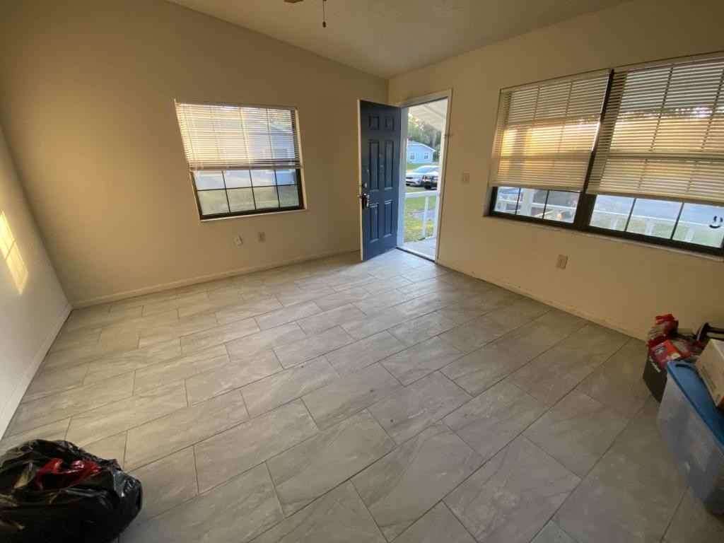 491 N Sams Pt - Photo 3 of 11