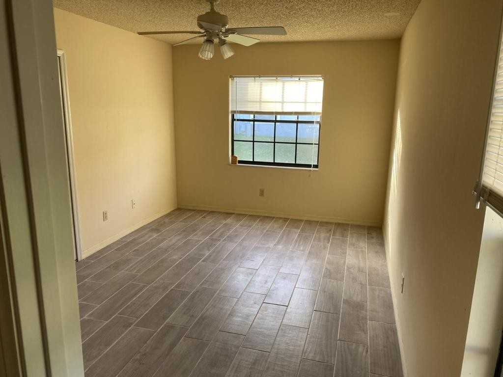 491 N Sams Pt - Photo 4 of 11