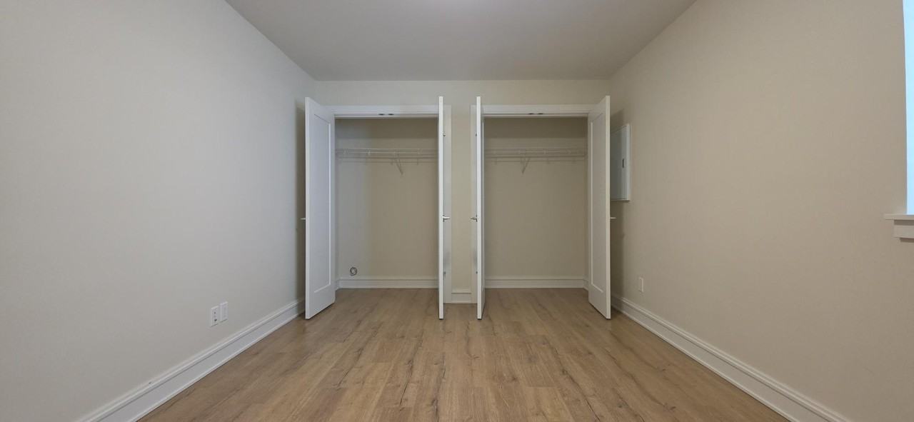 12973 15A Avenue - Photo 6 of 11