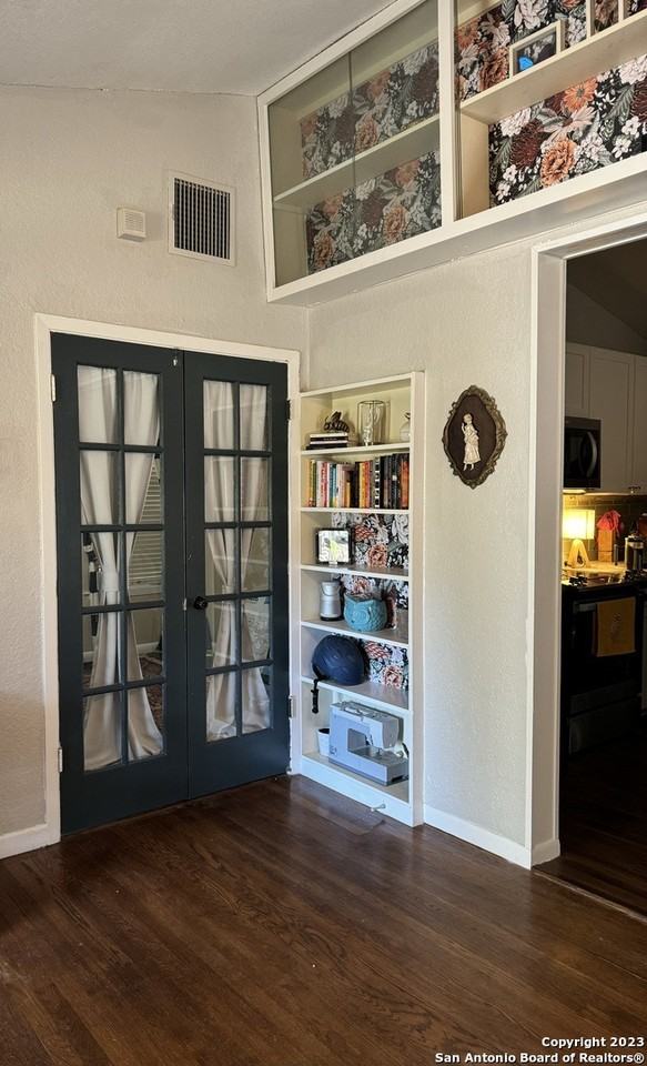 18214 Scenic Loop Rd #1 - Photo 3 of 19