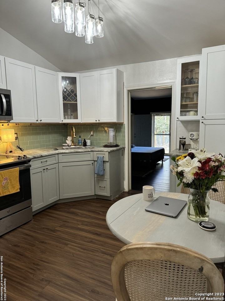 18214 Scenic Loop Rd #1 - Photo 6 of 19