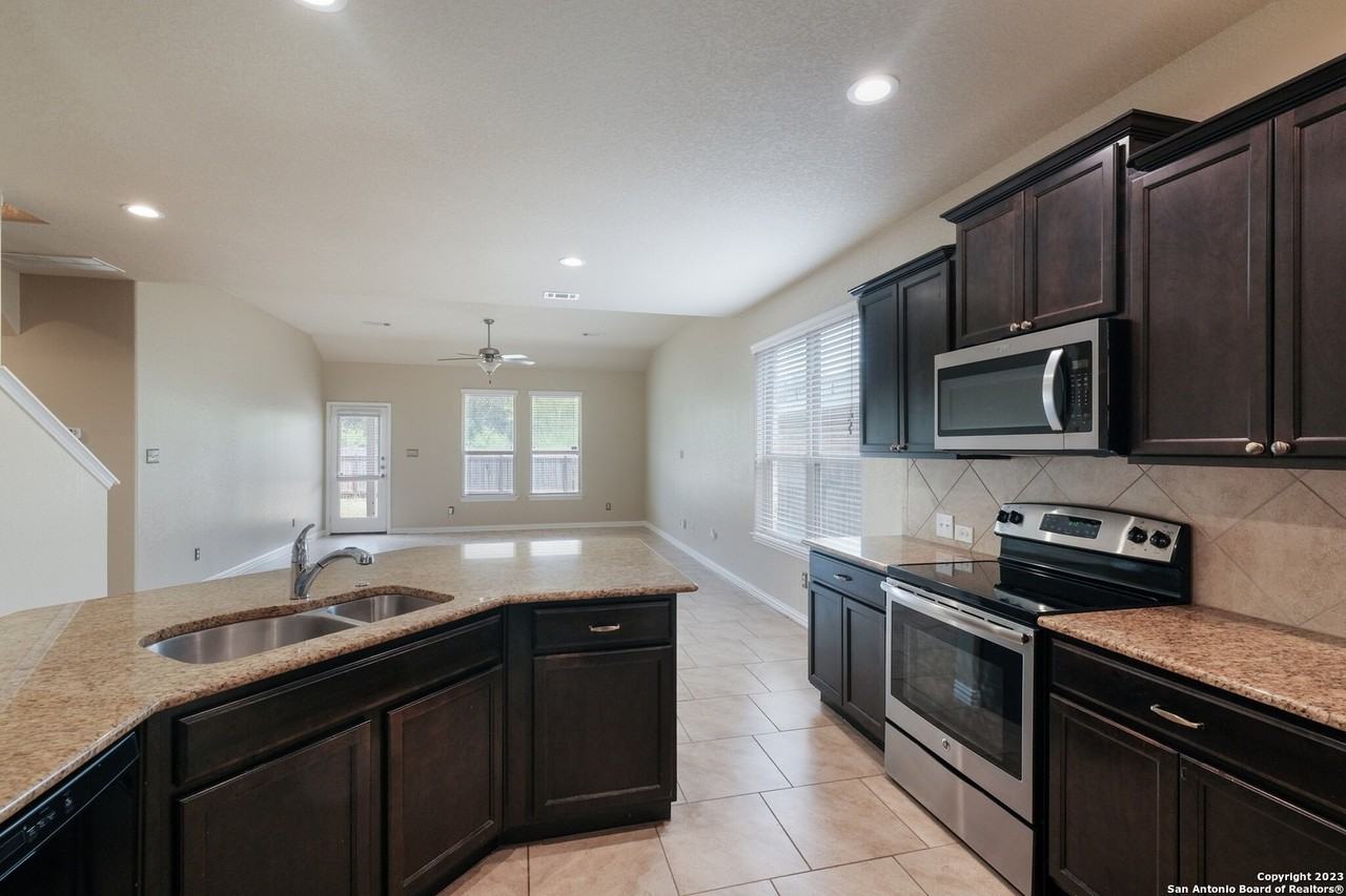 212 Campfire Way - Photo 2 of 21