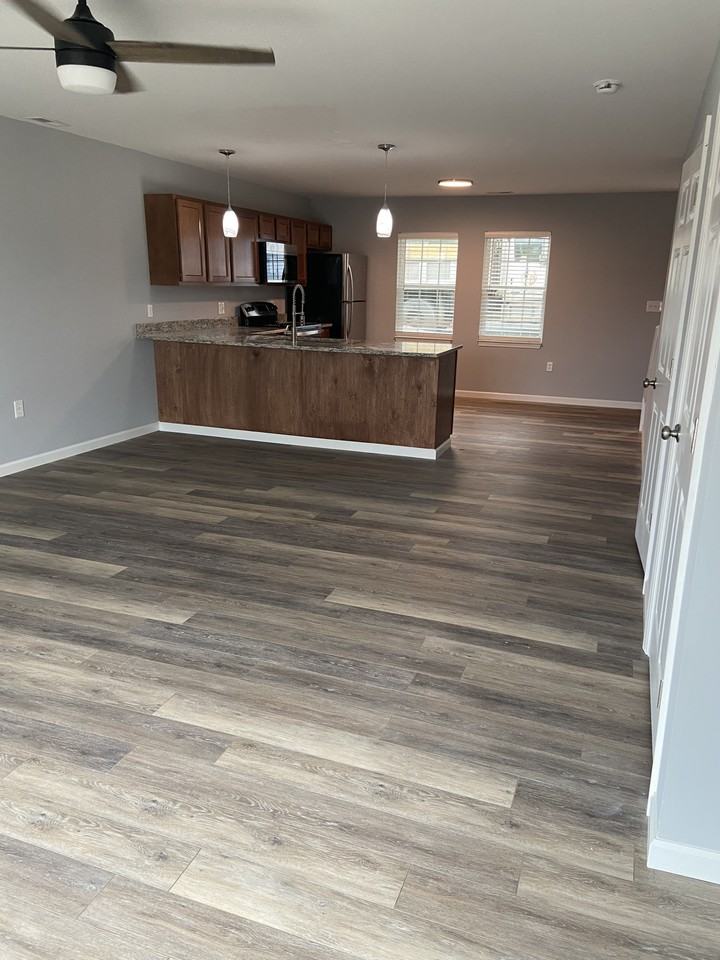 326 Cessna Drive - Photo 3 of 10