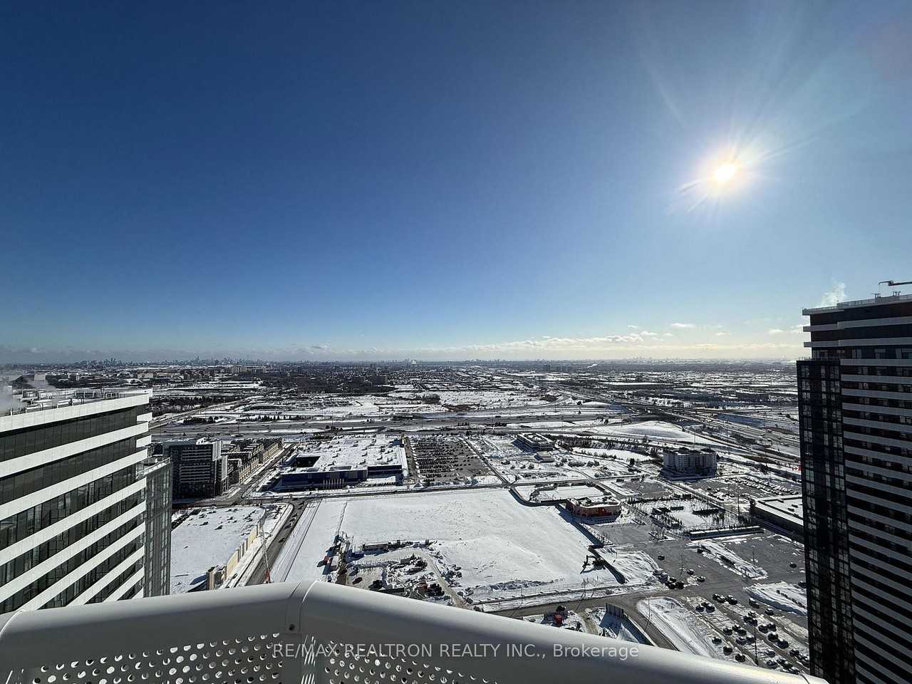 8 Interchange Way - Photo 14