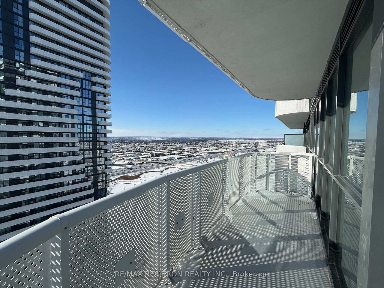 8 Interchange Way - Photo 15