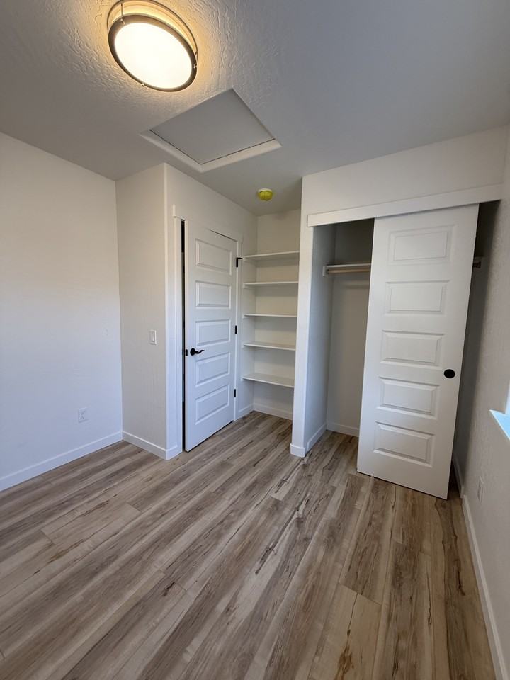1321 Northeast 7th Street b - B #B - Photo 2 of 12