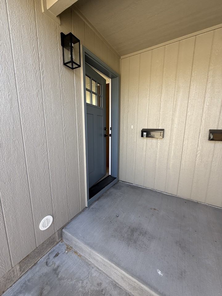 1321 Northeast 7th Street b - B #B - Photo 4 of 12