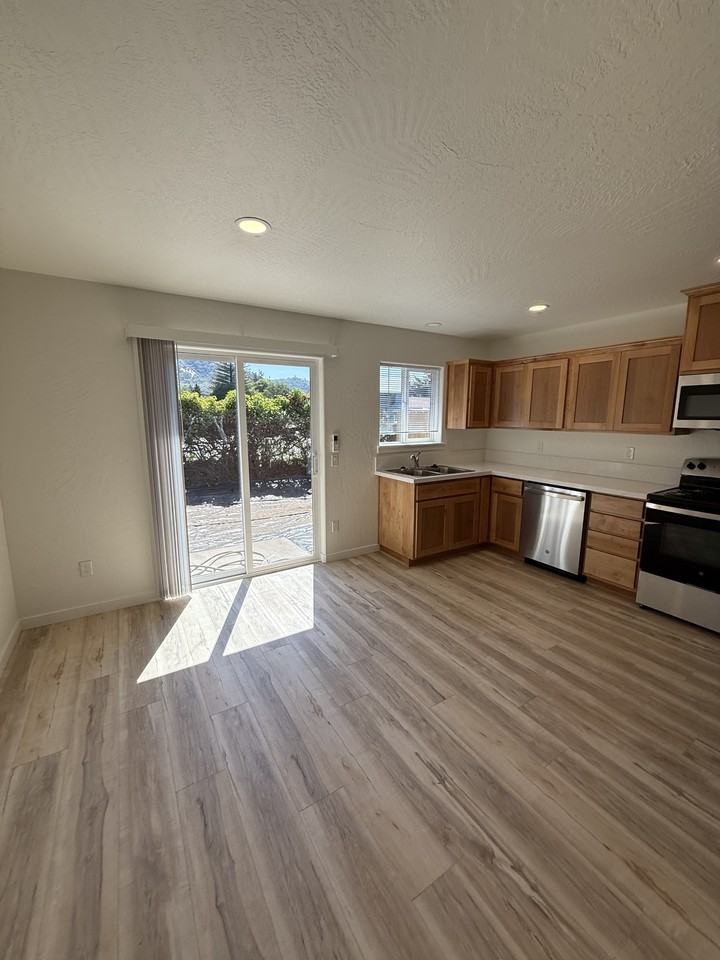 1321 Northeast 7th Street b - B #B - Photo 6 of 12