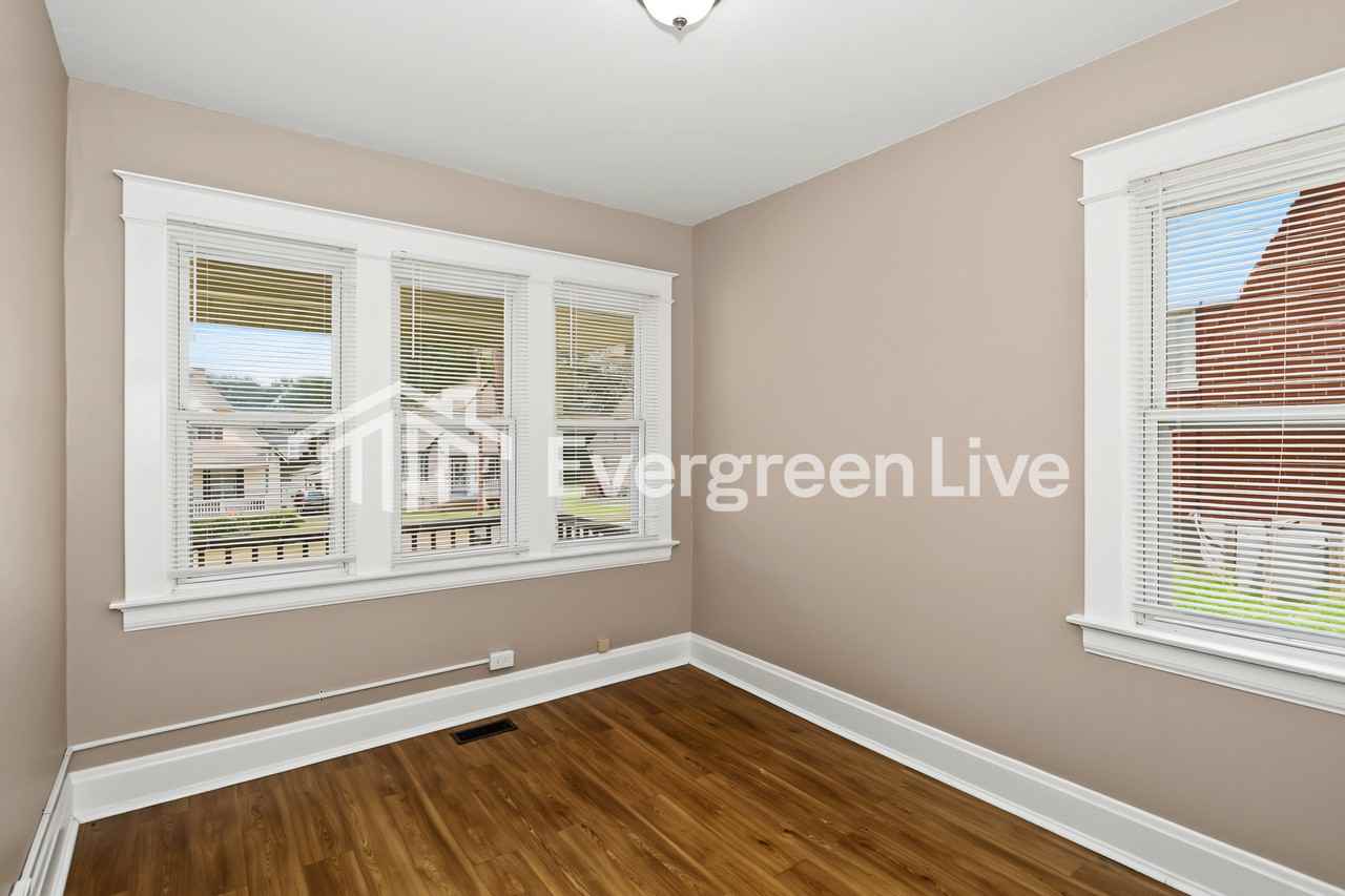 3980 Washington Ave - Photo 6 of 15