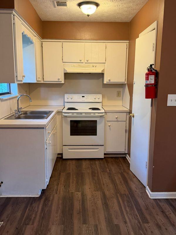 1789 Lee Road 235 - Photo 2 of 7