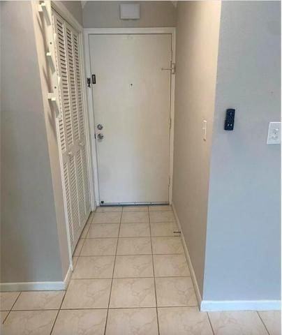 1851 Ne 62nd St ##507 - Photo 2 of 7