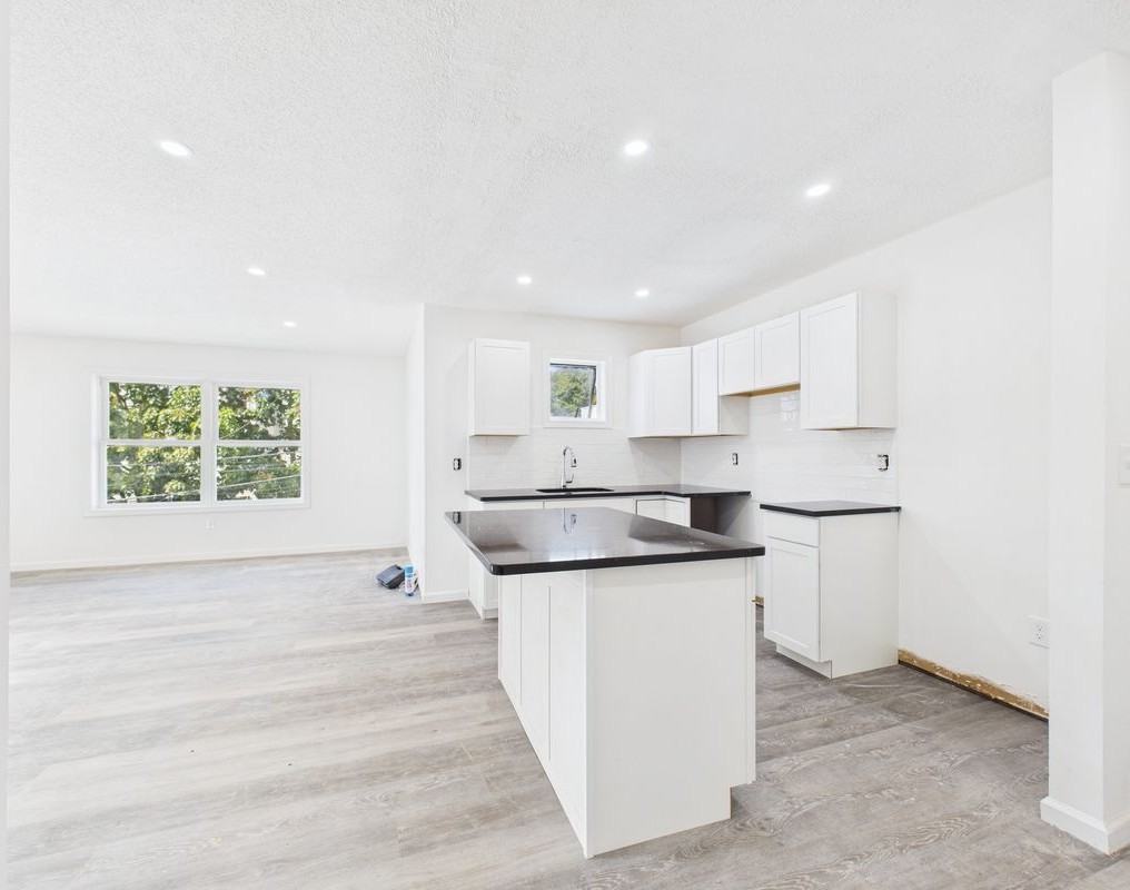 25 Dewitt St ##1 - Photo 2 of 3