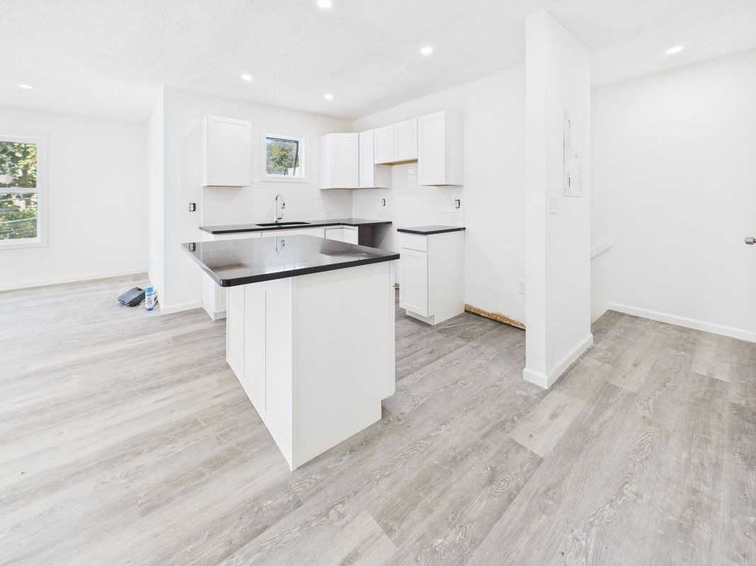 25 Dewitt St ##1 - Photo 3 of 3