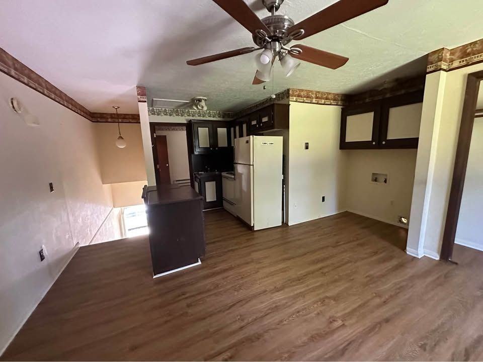 14682 Wallace Pike ##7 - Photo 2 of 5
