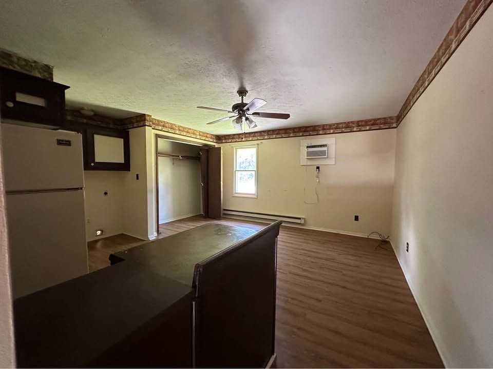 14682 Wallace Pike ##7 - Photo 3 of 5