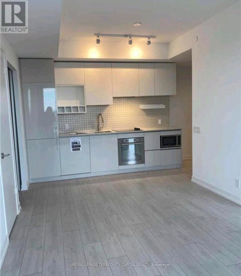898 Portage Parkway - Photo 3 of 8