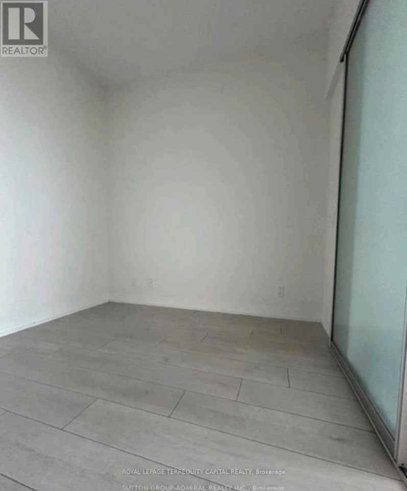 898 Portage Parkway - Photo 5 of 8