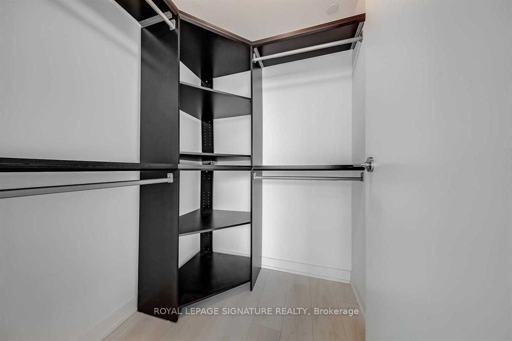 2200 Lake Shore Boulevard West - Photo 10