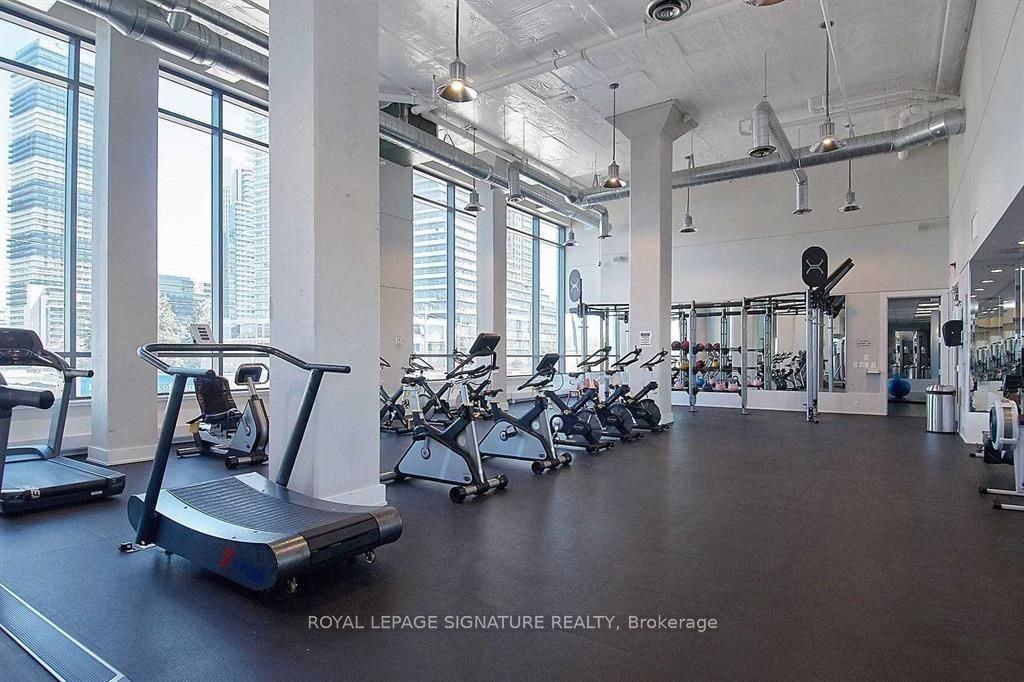 2200 Lake Shore Boulevard West - Photo 16