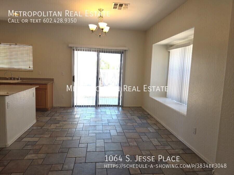 1064 S Jesse Pl - Photo 5 of 41