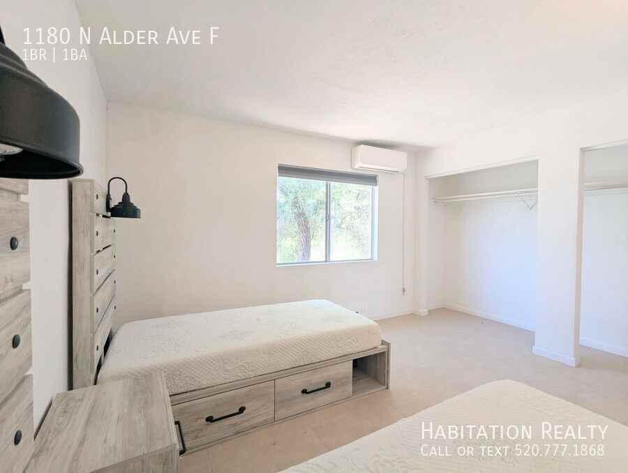 1180 N Alder Ave - Photo 5 of 9