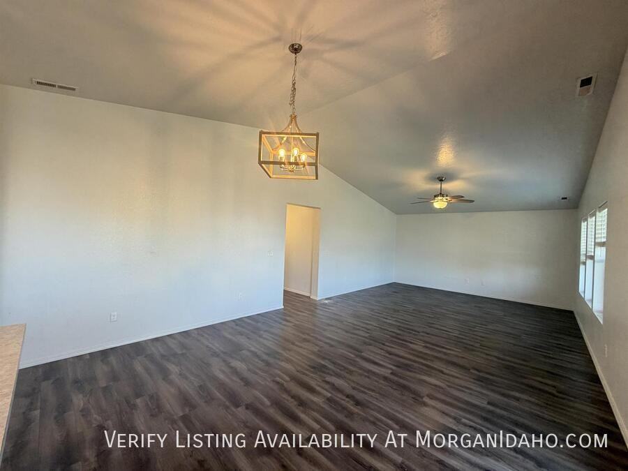 7690 E Willard Dr - Photo 6 of 12