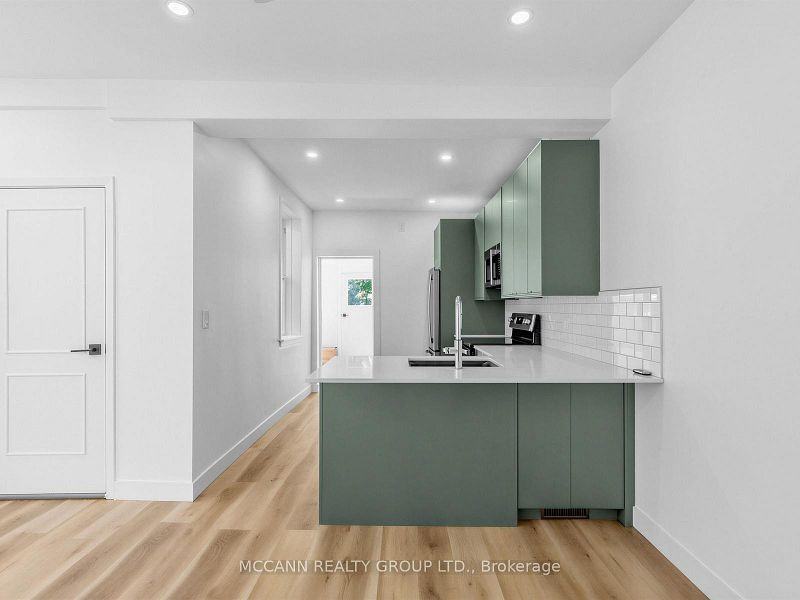 5 Clinton Place #Main - Photo 3 of 21
