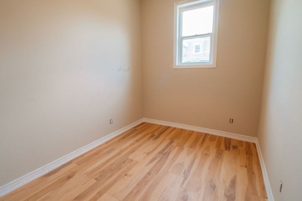 241 Gibson Ave - Photo 6 of 12