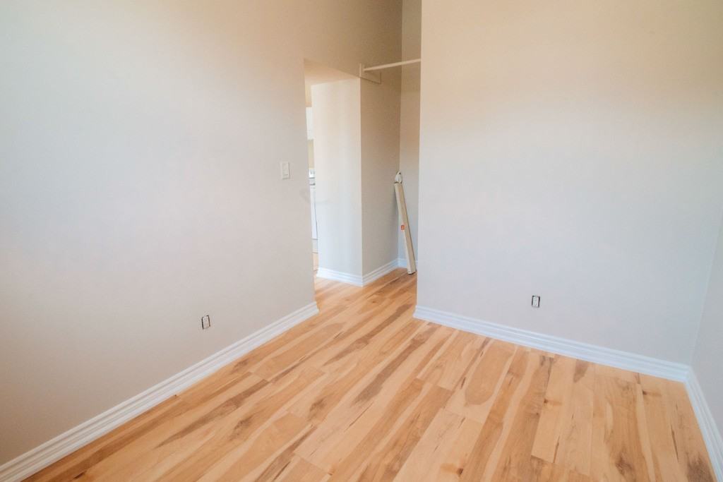 241 Gibson Ave - Photo 7 of 12