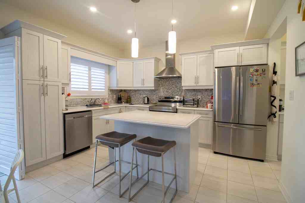 3620 Thunder Bay Rd - Photo 5 of 20