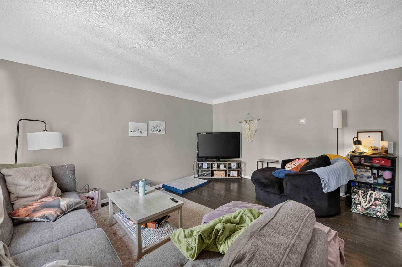 772 Netherlands Pl - Photo 2 of 14