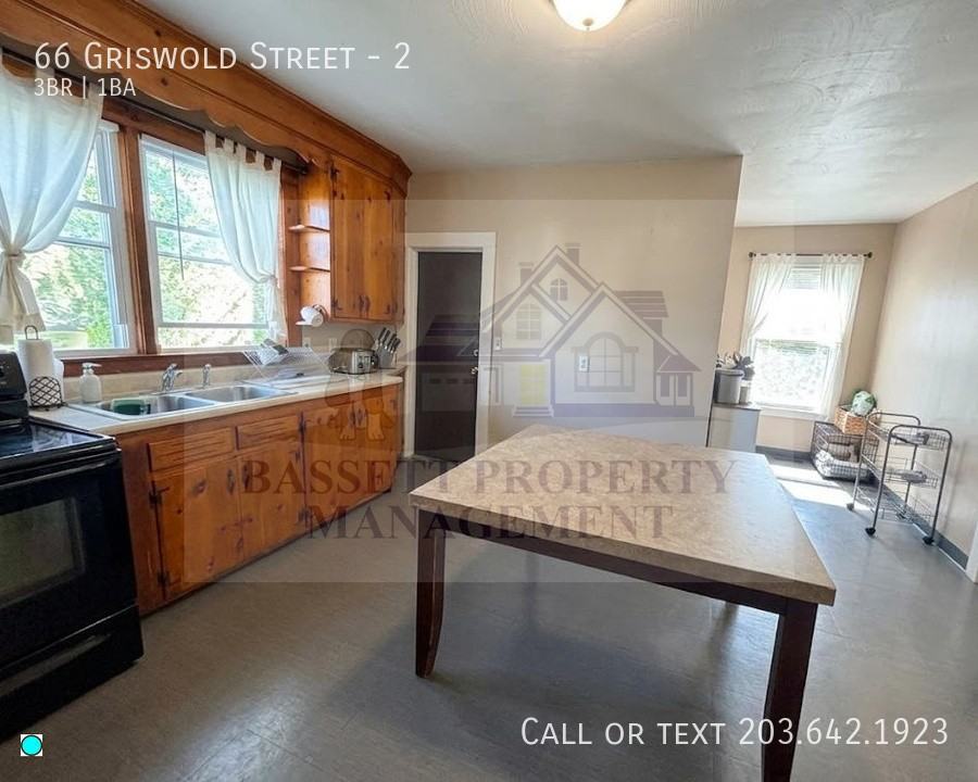 66 Griswold St - Photo 7 of 11
