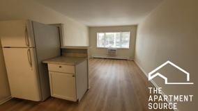 1039 College Ave #10W - Photo 1 of 1