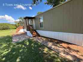 8 Town And Country Dr - Photo 1 of 1