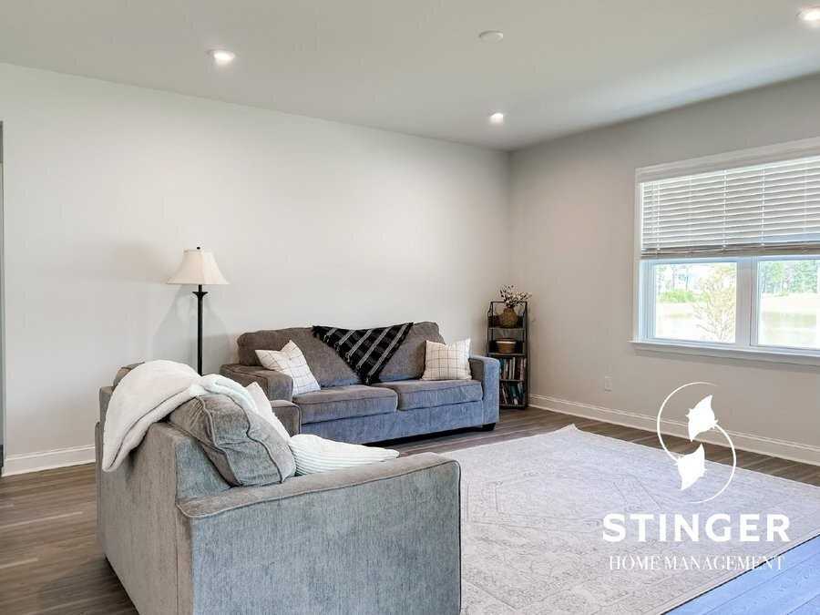 1207 Brackish Ct - Photo 3 of 18