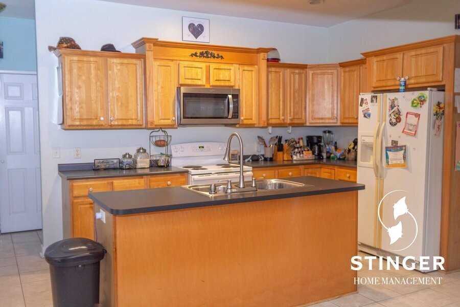 7 Meagan Dr - Photo 5 of 20