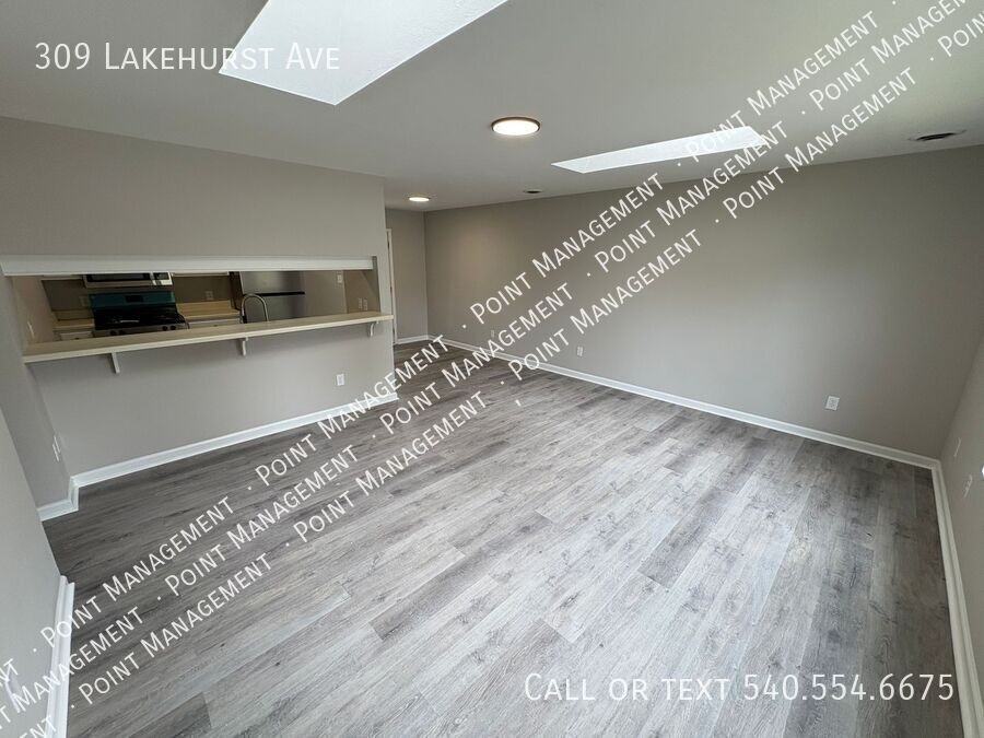 309 Lakehurst Ave - Photo 2 of 10