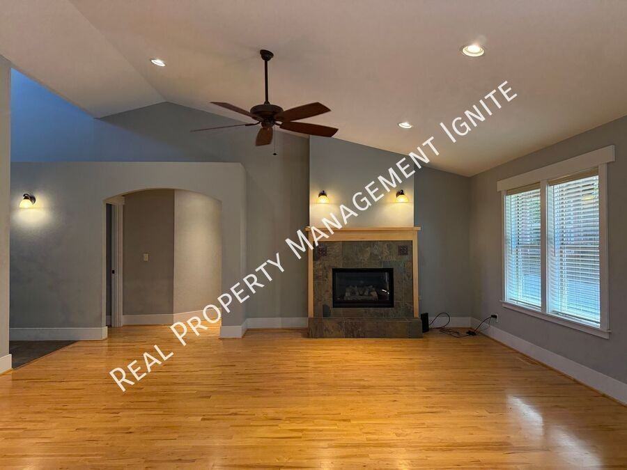 2955 Nw Bordeaux Ln - Photo 4 of 17