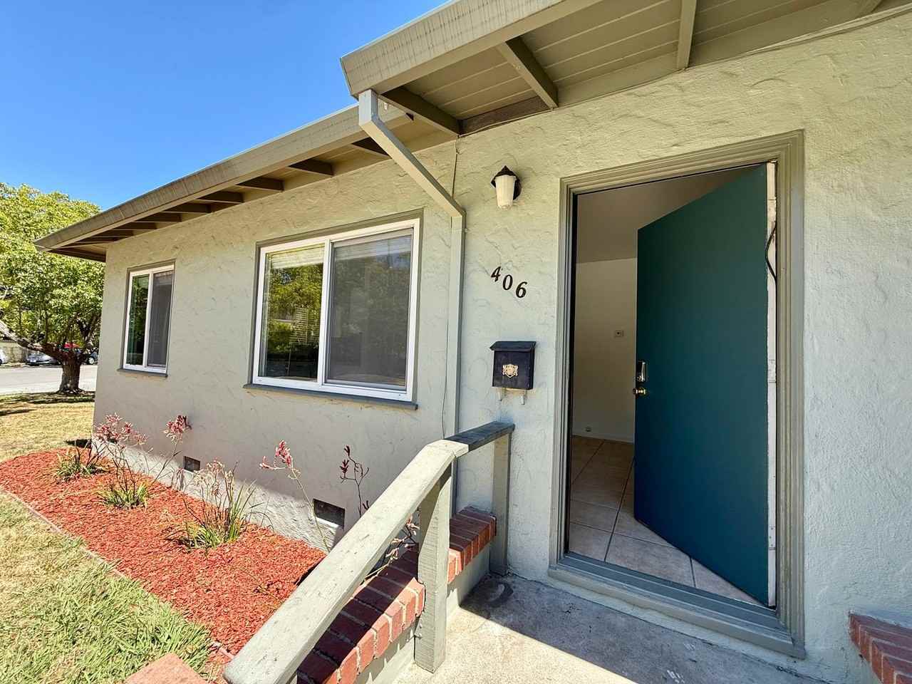 406 Woodland Ave - Photo 2 of 15