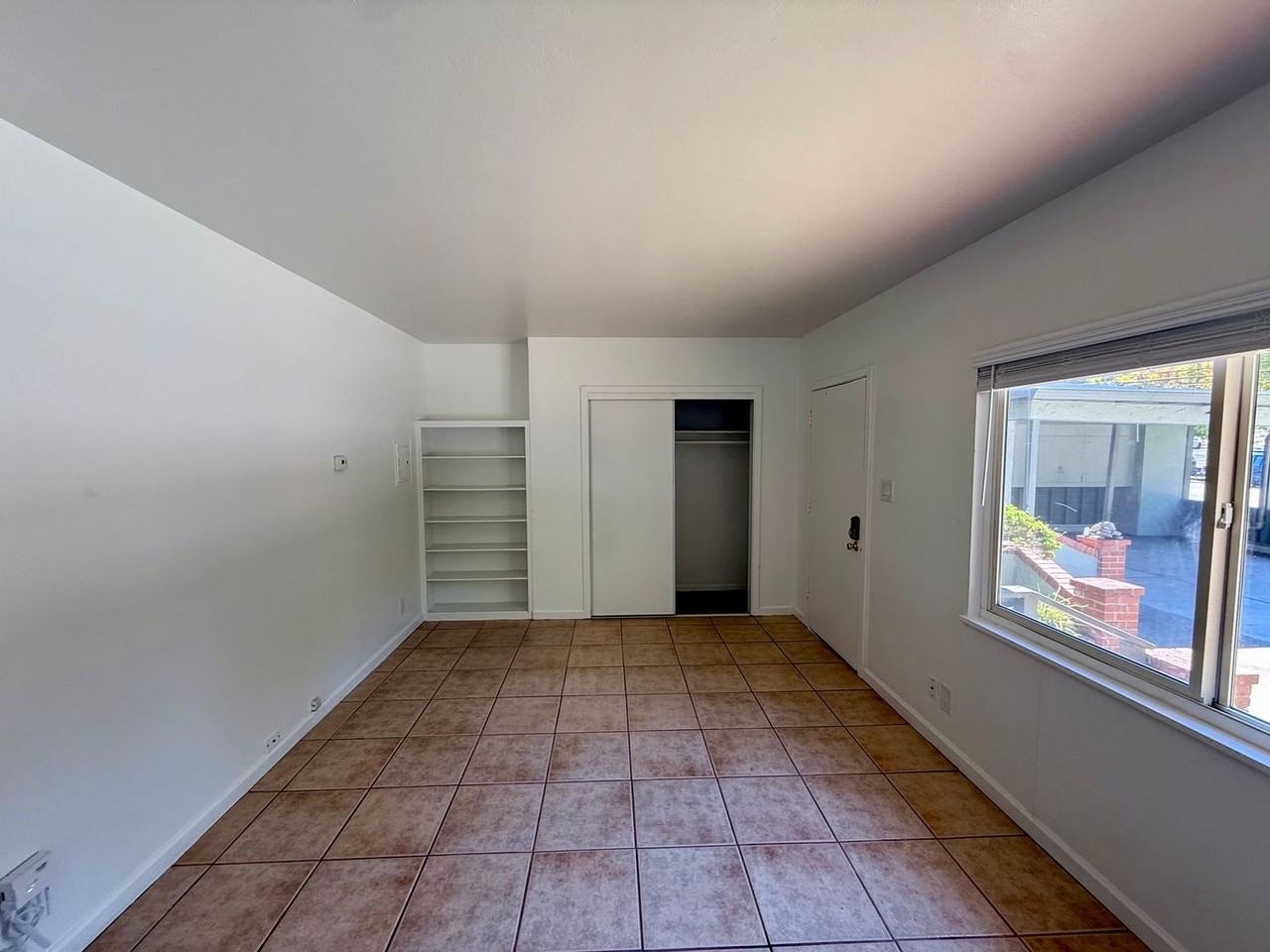 406 Woodland Ave - Photo 5 of 15